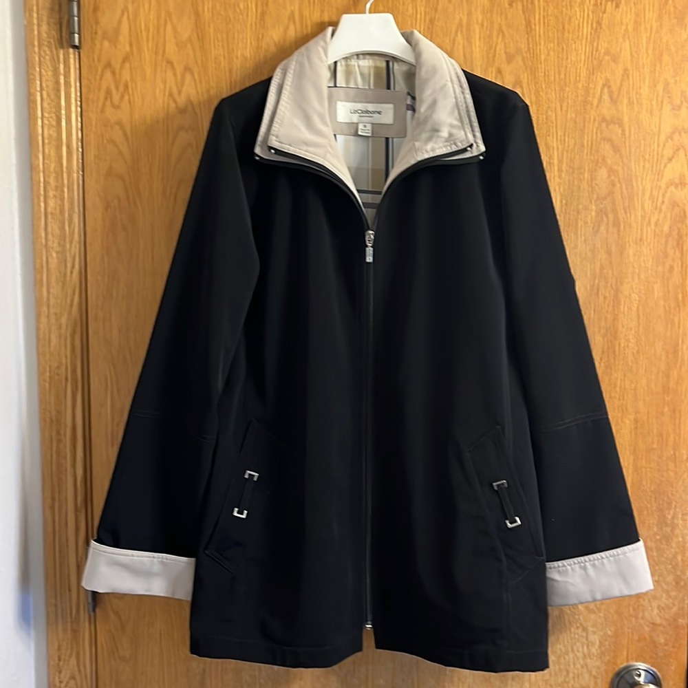 LIZ CLAIBORNE black & tan jacket